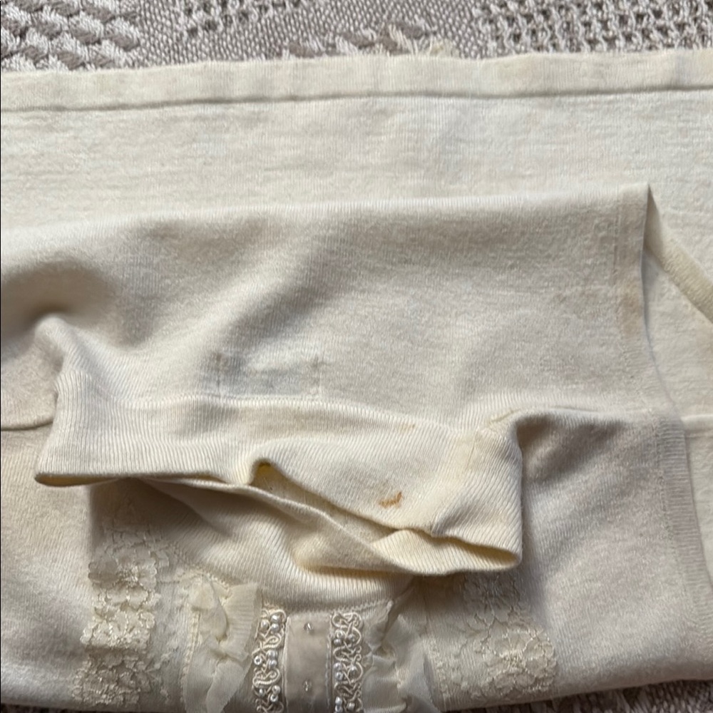 Cream Ruffled Sleeveless Tank Top with Mandarin Collar - Picture 3 of 4